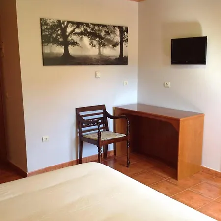 En Entorno Rural Trobos 乡村民宿 *